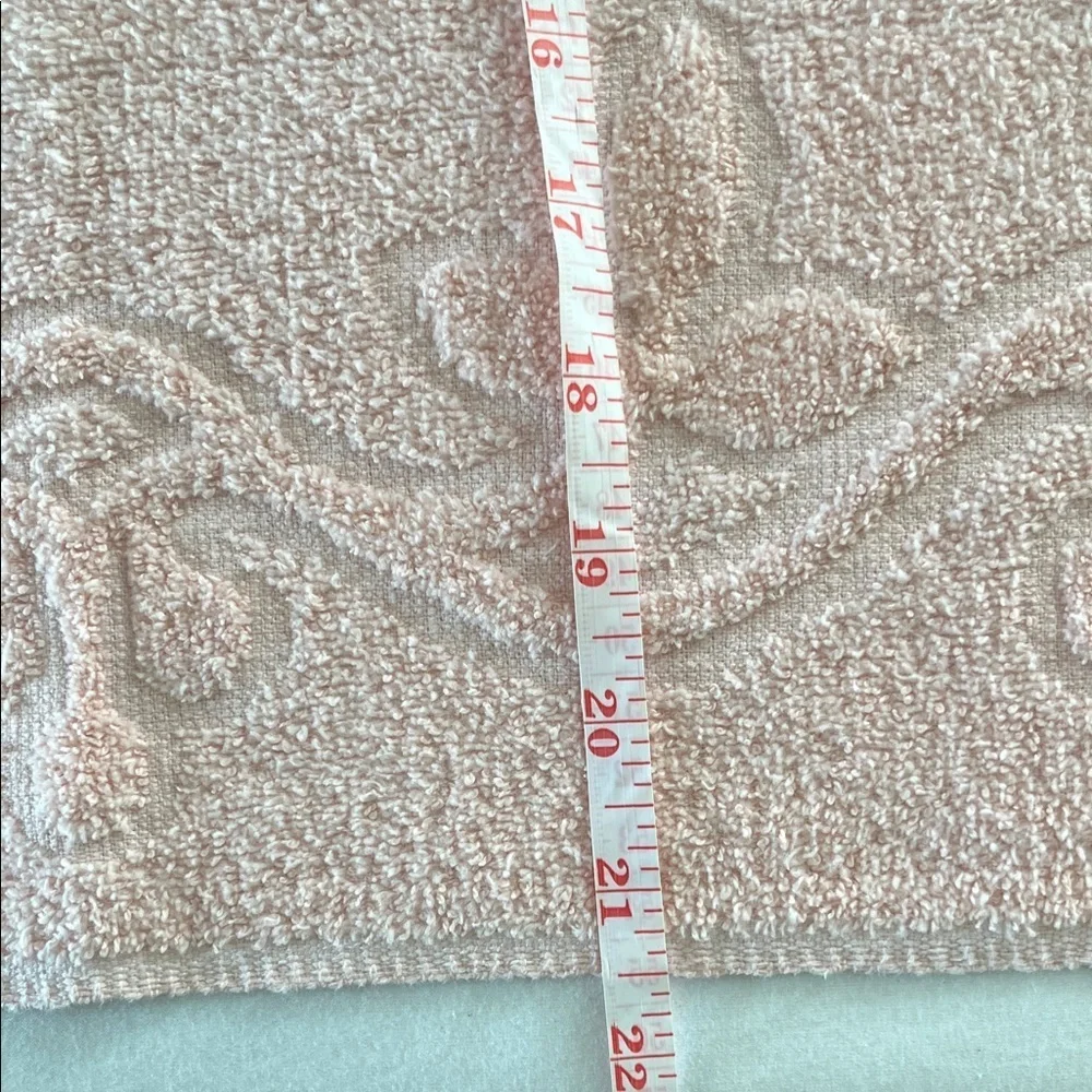 Vintage Dundee Pink Cotton Towel Set Jacquard Wreath Design Fringed Ends